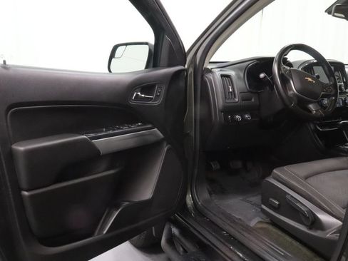 Used 2018 Chevrolet Colorado LT w/ LT Convenience Package AWD/4WD image 7