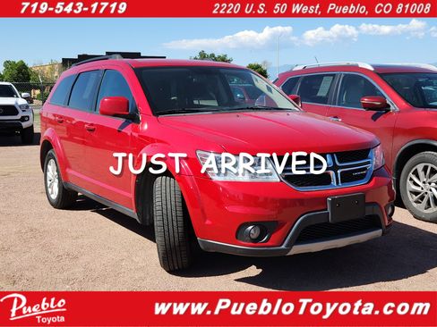 Used 2017 Dodge Journey SXT w/ Comfort/Convenience Group FWD image 1