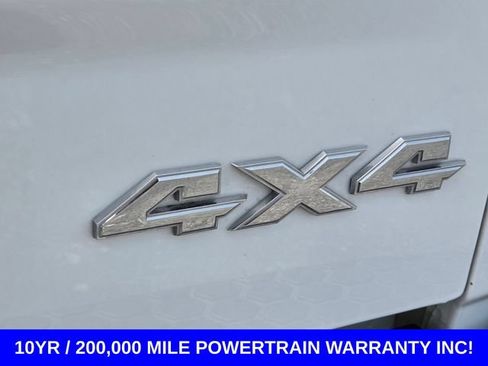 Used 2024 RAM 1500 Classic SLT AWD/4WD image 18