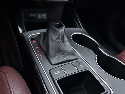 Used 2018 Kia Sorento SX image 31