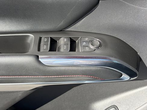 Used 2024 Chevrolet Traverse RS image 11