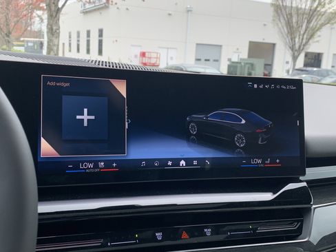 Certified 2025 BMW 530i xDrive w/ M Sport Package image 27