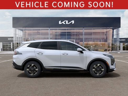 New 2026 Kia Sportage LX image 7