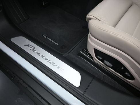 Certified 2025 Porsche Panamera image 15