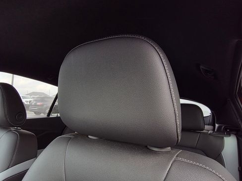 Used 2024 Buick Envista Preferred image 19