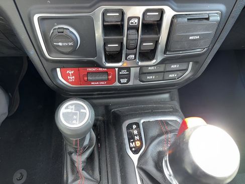 Used 2021 Jeep Wrangler Unlimited Rubicon image 29