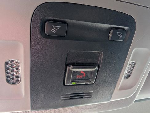 Used 2022 Toyota Camry SE image 14