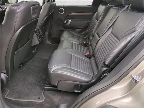 Used 2021 Land Rover Discovery S R-Dynamic AWD/4WD image 22
