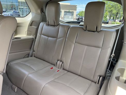 Used 2015 Nissan Pathfinder Platinum AWD/4WD image 28