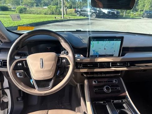 Used 2023 Lincoln Aviator Reserve w/ Equipment Group 201A RWD image 12