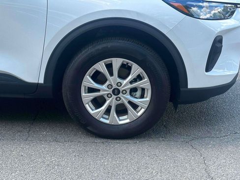 Used 2025 Ford Escape Active w/ Cold Weather Package AWD/4WD image 6