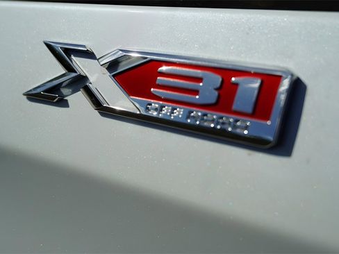 New 2026 GMC Sierra 1500 SLT image 9