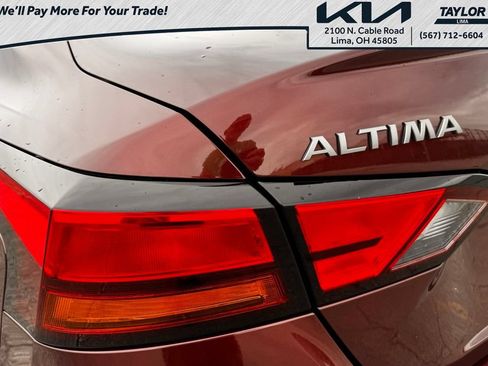 Used 2025 Nissan Altima 2.5 SV FWD image 16