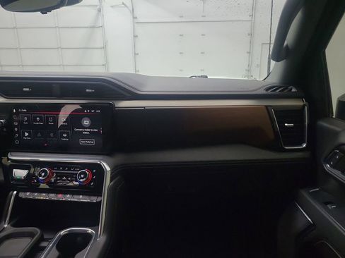 Used 2024 GMC Sierra 2500 Denali w/ Denali Reserve Package image 26