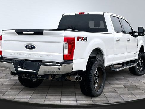 Used 2019 Ford F250 XLT w/ XLT Premium Package image 2