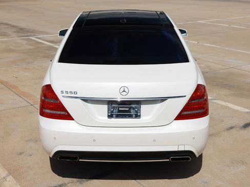 Used 2013 Mercedes-Benz S 550 w/ Sport Pkg image 11
