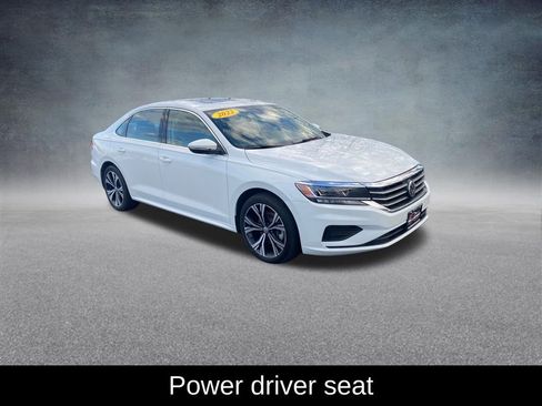 Used 2022 Volkswagen Passat 2.0T SE image 9