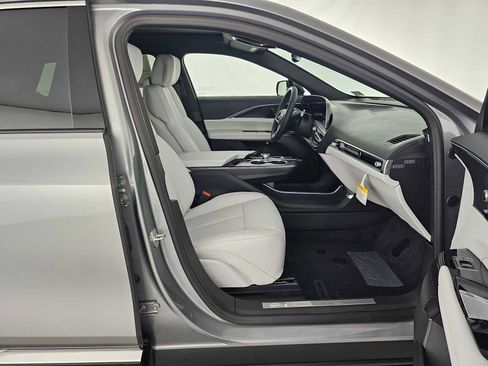 Used 2026 Cadillac Lyriq Luxury w/ LPO, Floor Liner Package RWD image 10