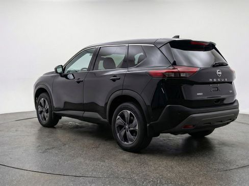 Used 2025 Nissan Rogue SV image 6