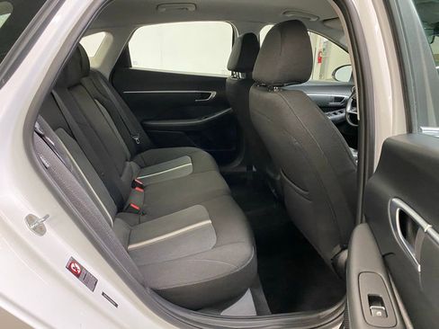 Used 2021 Hyundai Sonata SEL w/ Preferred Accessory Package image 19