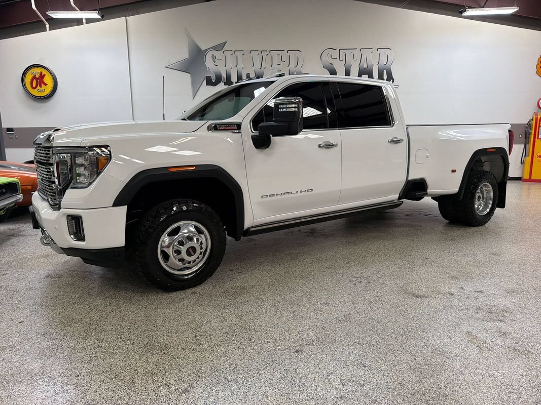 Used 2023 GMC Sierra 3500 Denali AWD/4WD image 1