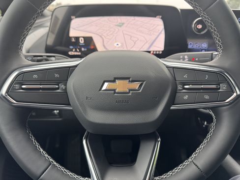 New 2026 Chevrolet Equinox EV LT image 27