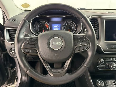 Used 2019 Jeep Cherokee Trailhawk w/ Comfort/Convenience Group AWD/4WD image 11