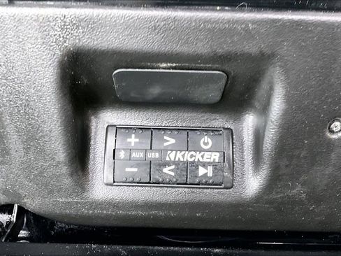 Used 2024 GMC Sierra 2500 AT4X AWD/4WD image 26