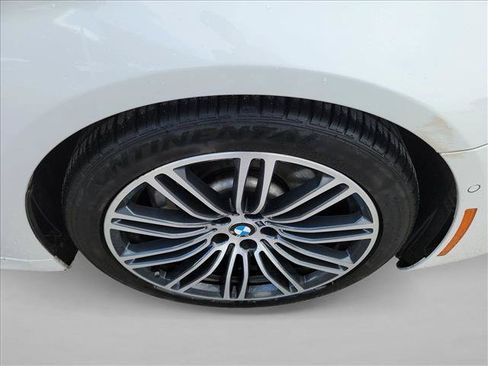 Used 2018 BMW 530i RWD image 10