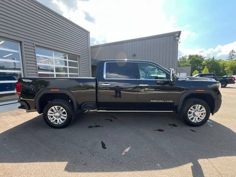 Used 2022 GMC Sierra 3500 Denali w/ Denali Ultimate Package AWD/4WD image 4