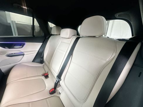 Used 2026 Mercedes-Benz GLC 300 image 22