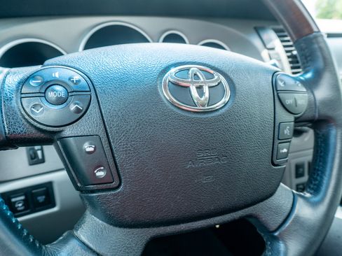 Used 2013 Toyota Sequoia Platinum AWD/4WD image 37