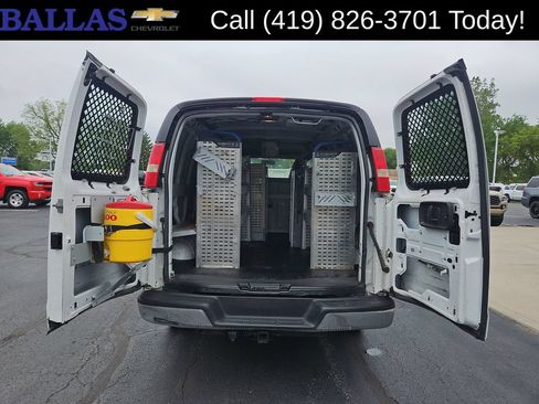 Used 2014 Chevrolet Express 2500 RWD image 26