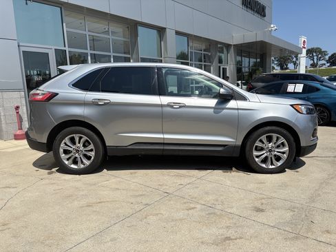 Used 2024 Ford Edge Titanium AWD/4WD image 8
