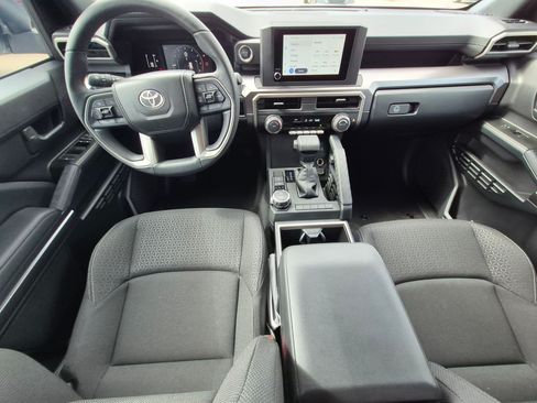 Used 2026 Toyota 4Runner SR5 AWD/4WD image 25