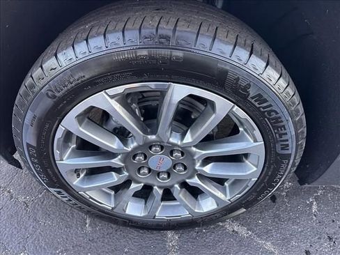 Certified 2021 GMC Acadia Denali w/ Denali Technology Package image 14