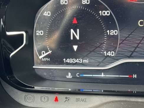 Used 2023 GMC Yukon XL Denali RWD image 2