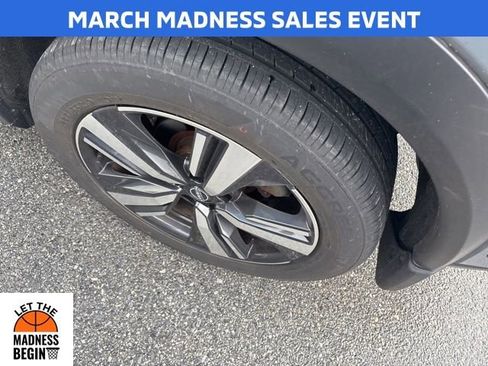 Used 2022 Nissan Rogue Platinum w/ Head-Up Display Package image 6