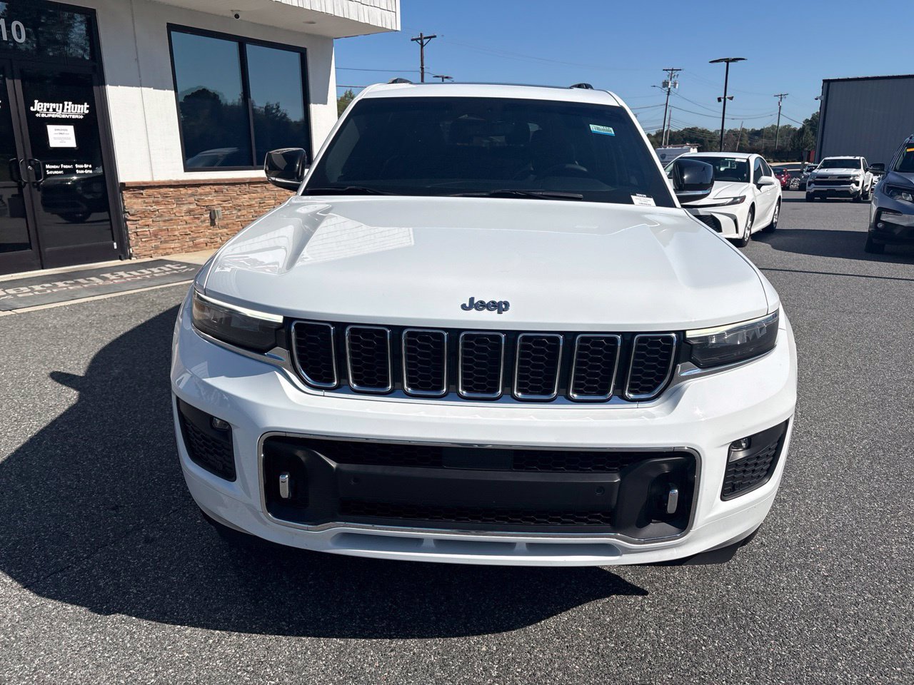 Used 2023 Jeep Grand Cherokee L Overland RWD image 12