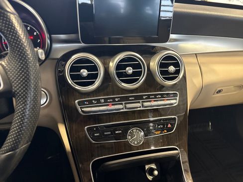 Used 2017 Mercedes-Benz C 300 4MATIC Sedan image 17