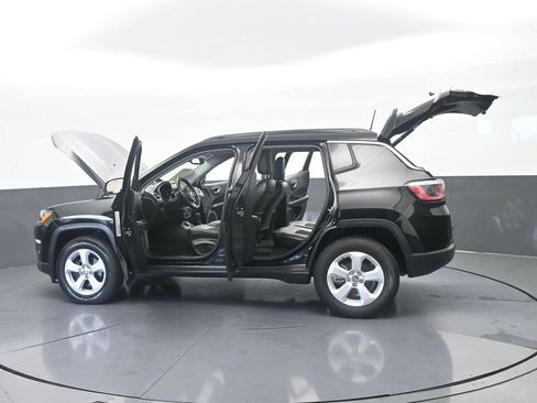 Used 2018 Jeep Compass Latitude w/ Popular Equipment Group AWD/4WD image 75
