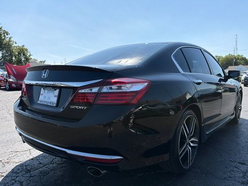 Used 2017 Honda Accord Sport image 7
