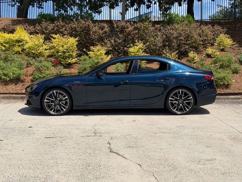 Used 2021 Maserati Ghibli Trofeo RWD image 6
