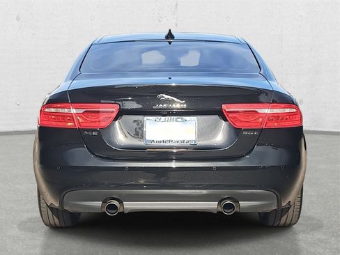Used 2018 Jaguar XE Prestige image 6