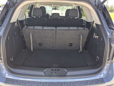 Used 2025 Ford Explorer Active RWD image 13