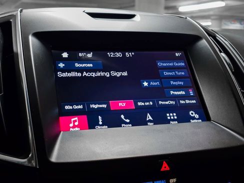 Used 2018 Ford Edge Titanium w/ Canadian Touring Package image 32