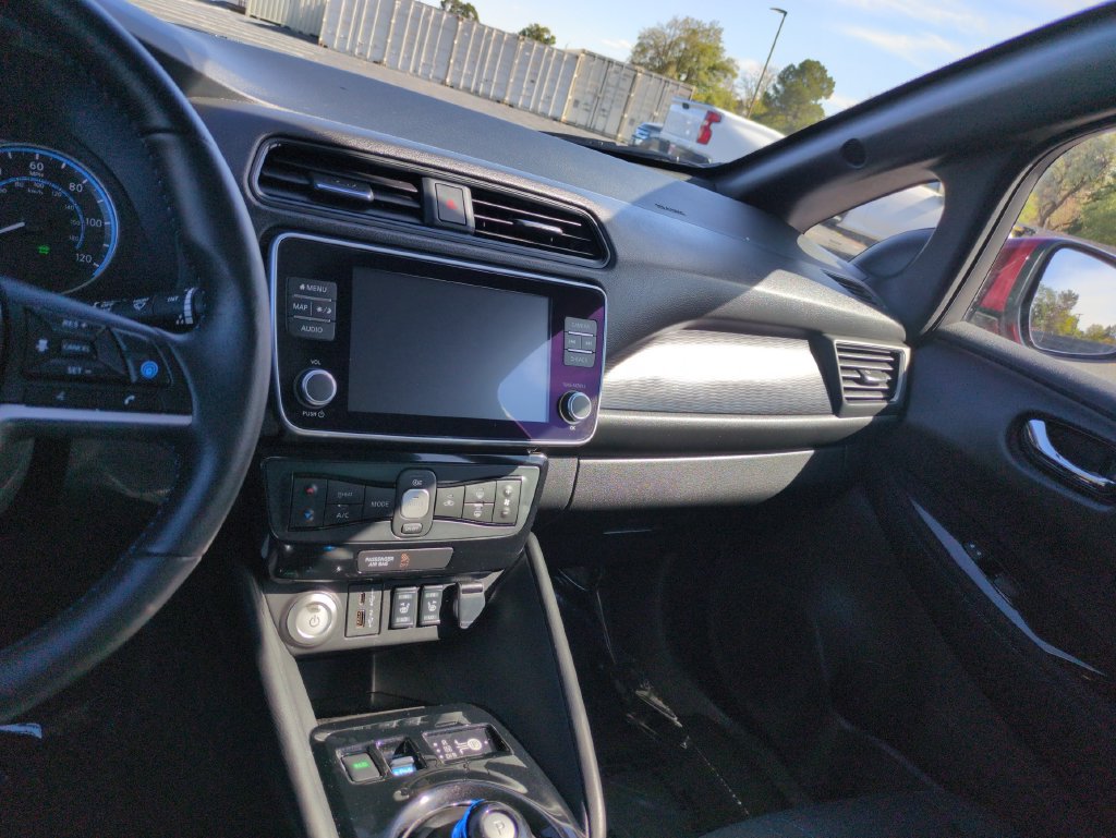 Used 2025 Nissan Leaf SV Plus FWD image 17