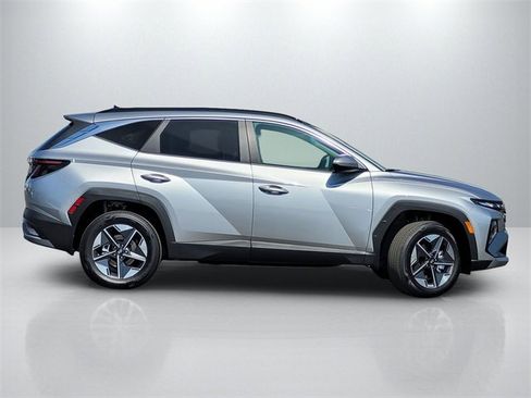 New 2025 Hyundai Tucson SEL image 3