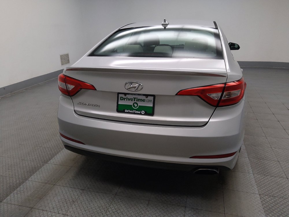 Used 2015 Hyundai Sonata SE w/ Option Group 02 FWD image 7