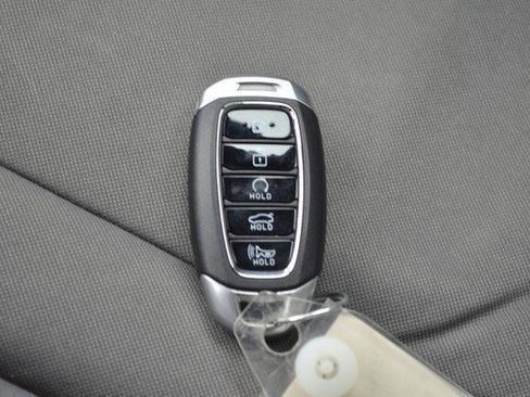 Used 2023 Hyundai Elantra Blue image 26